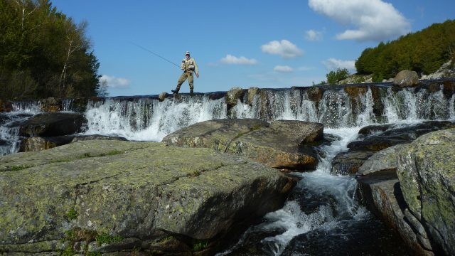 Spécial couple : « pêche, randonnée et thermalisme »